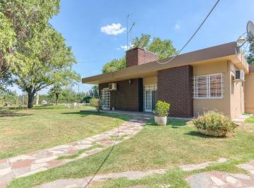 Quinta vacacional · 119m² · 4 Ambientes · 6 Cocheras · Casa Quinta en Venta en Tortuguitas