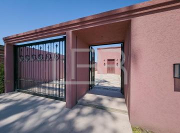 Casa · 76m² · 4 Ambientes · 2 Cocheras · Casa - Villa Parque Sicardi