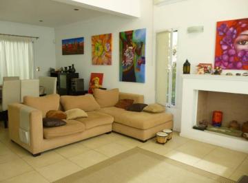 Casa · 320m² · 5 Ambientes · Casa en Venta en Haras La Caballeriza, Pilar, G. B. a. Zona Norte