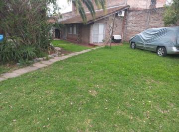 Casa de 4 ambientes, Tigre · Casaquinta en El Talar de 1600 m con Pileta