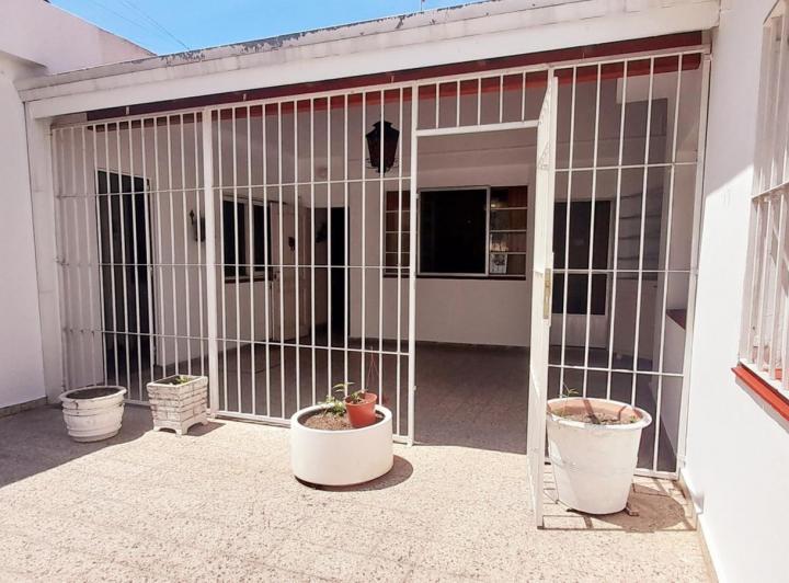 Casa · 182m² · 5 Ambientes · 1 Cochera