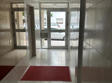 Departamento de 2 ambientes, Pompeya · Dos Ambientes Tercer Piso X Escalera