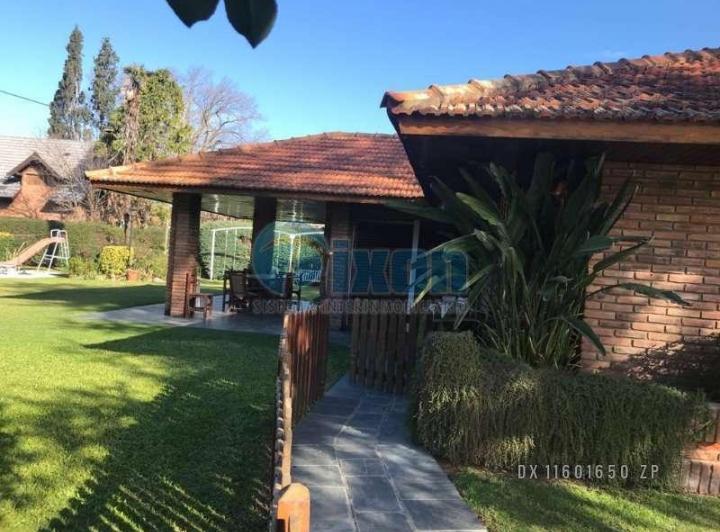 Casa · 273m² · 5 Ambientes · 1 Cochera