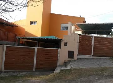 Casa de 6 ambientes, Villa Carlos Paz · Barrio Costa Azul Casa + Dpto Piscina Totalmente Independientes