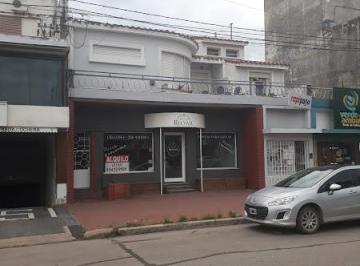 PH de 4 ambientes, Río Cuarto · Dueños Venden Casa P. A. y Local Comercial Avda España 50 Rio Cuarto