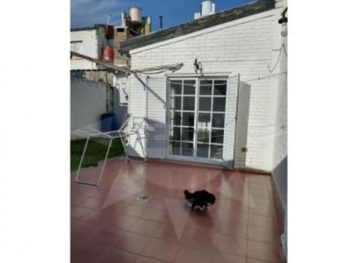 Casa · 1m² · 5 Ambientes · 1 Cochera