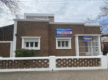 Casa · 113m² · 3 Ambientes · Castro Barros 5493