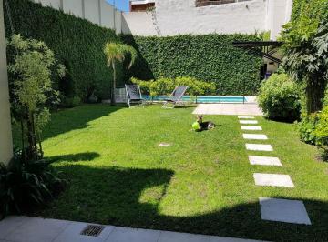 Departamento · 118m² · 4 Ambientes · 2 Cocheras · Maravilloso Depto. de 4 Amb. en Duplex con Dos Cocheras, Jardín y Piscina Propia en Nuñez.