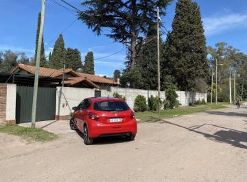 Casa de 4 ambientes, Esteban Echeverría · Hermosa Casa con Piscina en Venta