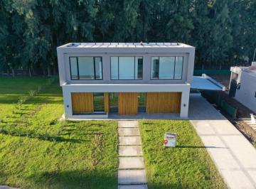 Casa de 4 ambientes, Ezeiza · Hermosa Casa a Estrenar en Venta 4 Ambientes en El Barrio Lares de Canning