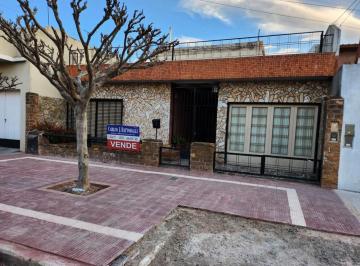 CASA 4 AMB CON COCHERA · Casa 4 Amb con Cochera