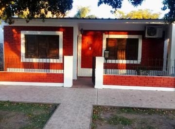 Casa · 82m² · 2 Ambientes · Monje, Hipolito Irigoyen 172, 1 Dormitorio! Ampllio Lote.