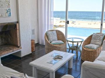 Departamento · 80m² · 3 Ambientes · 1 Cochera · Departamento - Manantiales
