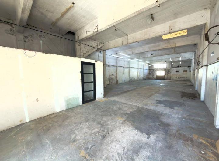 Bodega-Galpón · 261m² · 1 Cochera