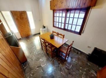 Casa · 120m² · 4 Ambientes · 1 Cochera · Venta Casa 4 Ambientes, Luminosa, Munro Vte Lopez