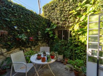 Casa · 160m² · 4 Ambientes · 1 Cochera · Casa en Venta Barrio Lourdes Tres Dorm.