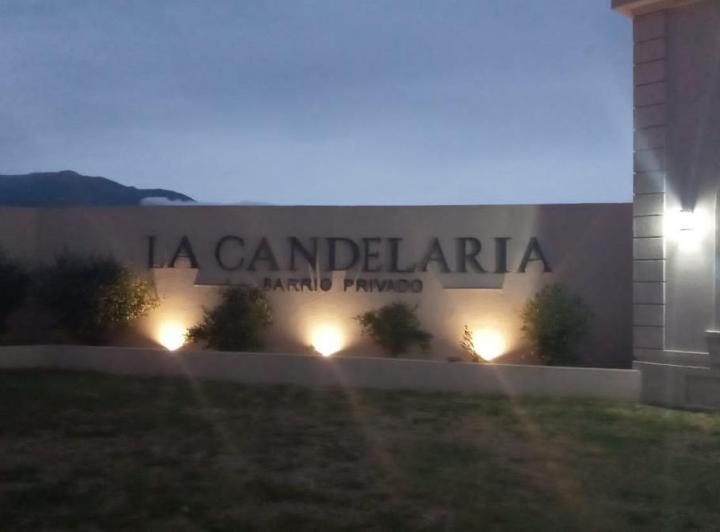 Terreno · 709m²