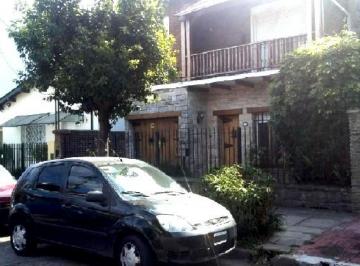 Casa de 4 ambientes, San Isidro · Chalet 2 Dor + Dep o Dto 1 Amb, Gr L/c, Coc/com, Gge, Gr Jardin, Buen Est