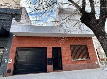 Casa · 162m² · 3 Ambientes · 1 Cochera · Venta | Casa 4 Ambientes | Patio y Terraza | Liniers