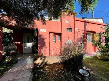 Quinta vacacional · 155m² · 4 Dormitorios · Hermosas Casas en Amplio Lote con Pileta y Gran Vegetacion