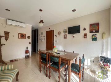 Departamento · 82m² · 5 Ambientes · Departamento en Calle Avellaneda