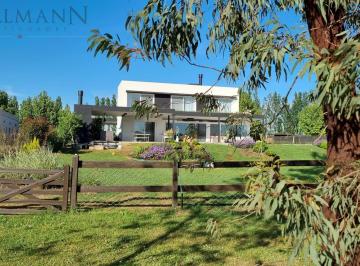 Casa · 238m² · 5 Ambientes · 2 Cocheras · Venta Casa 3 Dorm. Estancias del Pilar Golf