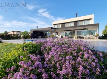 Casa · 238m² · 5 Ambientes · 2 Cocheras · Venta Casa 3 Dorm. Estancias del Pilar Golf