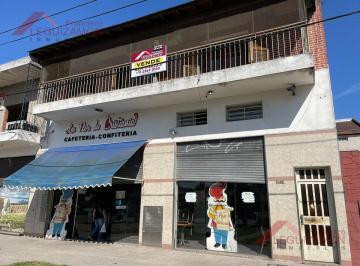 Local comercial · 205m² · 5 Ambientes · Local con Vivienda De4 Amb en Planta Alta - Zona Comercial