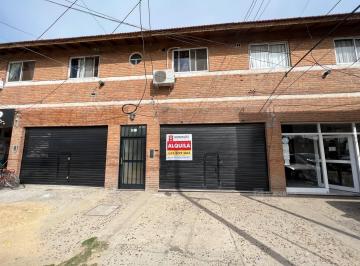 Local comercial · 70m² · 1 Cochera · Local en Alquiler Ubicado en Pilar Sobre Ruta N°8