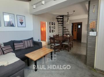 Departamento · 160m² · 4 Dormitorios · 1 Cochera · PH de 5 Ambientes en Barrio Las Avs