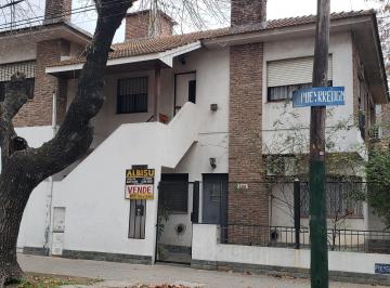 Departamento de 4 ambientes, Lomas de Zamora · Amplio Departamento con Cochera en Lomas Este