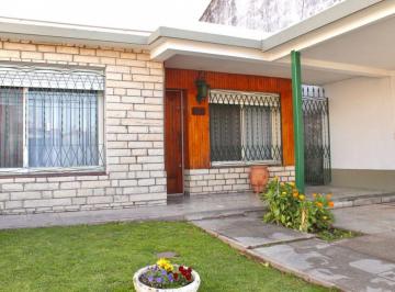 PDS-PDS-64_2 · Chalet Tres Ambientes con Parque.