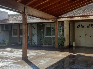 Casa de 3 ambientes, Moreno · Dueño Vende/ Permuta/ Casa