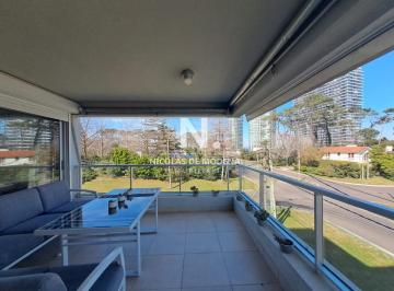 Foto1 · Apartamento en Venta de 2 Dorm. en Playa Mansa, Punta del Este