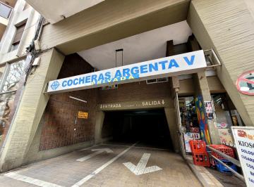 Garage · 12m² · 1 Cochera · Venta o Permuta Cochera 9 Piso 12 m² Chacabuco y San Jeronimo Centro Cordoba