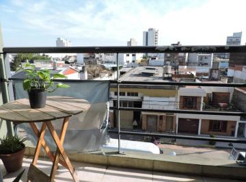 Departamento · 24m² · 1 Cochera · Apto Credito Amplio Dpto 1 Ambiente Divisible con Cochera