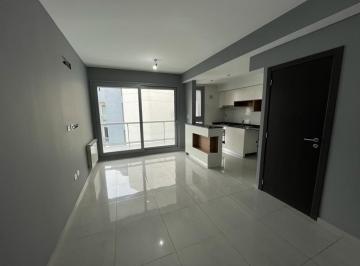 Departamento de 2 ambientes, Almirante Brown · Dos Ambientes en Dúplex en El Centro de Adrogué