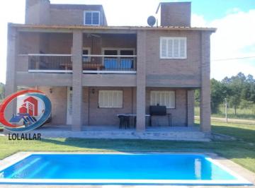 Casa de 6 ambientes, Potrero de Garay · Casa con Excelente Ubicacion - Cercana Al Lago