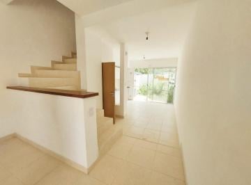 Casa · 70m² · 3 Ambientes · 1 Cochera · Duplex 2 Dorm.