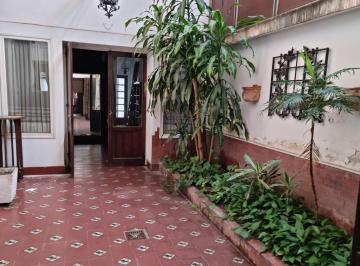 Casa · 200m² · 5 Ambientes · Casa en Venta Barrio Sur