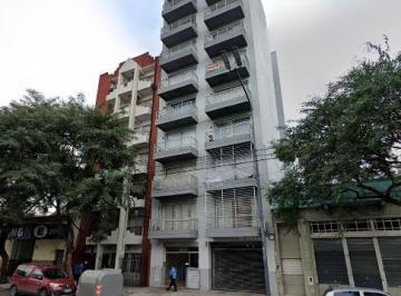 Departamento de 1 ambiente, Parque Avellaneda · Monoambiente con Patio - Opcional Cochera