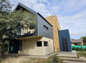 Departamento de 4 ambientes, Villa General Belgrano · Vivienda de 3 Dorm. o Dos Departamentos Habilitados Para Alquiler en Vgb