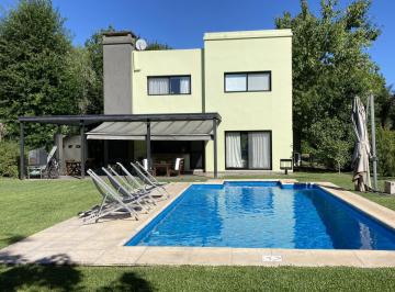 Casa · 170m² · 4 Ambientes · Casa en Venta, 3 Dorm. Parque y Pileta - Village del Parque