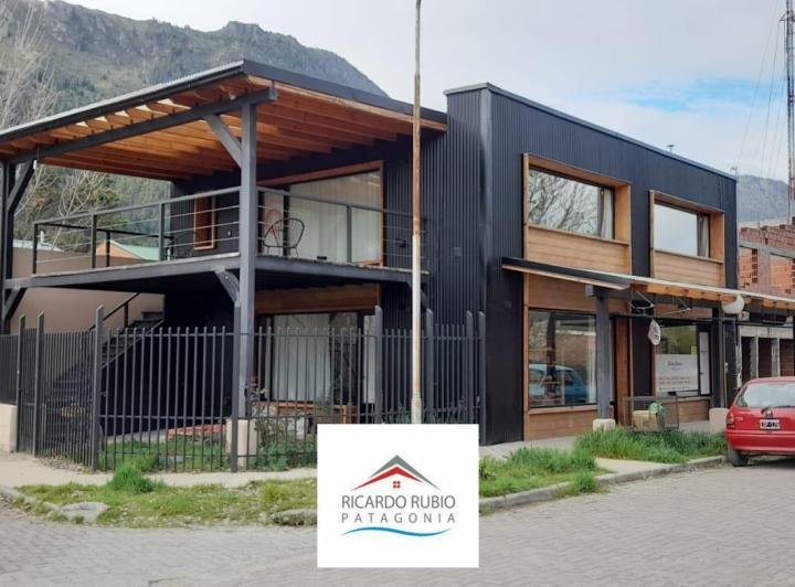 Edificio · 210m² · 8 Ambientes
