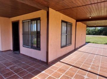 Quinta vacacional · 3300m² · 4 Ambientes · 1 Cochera · Casa Quinta de 4 Amb. a La Venta en Santa Anita - Cañuelas