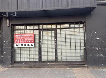 Local comercial , Parque Chacabuco · Local en Esquina