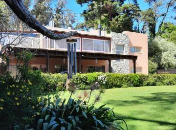 Casa · 350m² · 5 Ambientes · 4 Cocheras · Casa de Lujo 5 Ambientes en Pleno Bosque de Peralta Ramos
