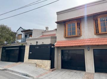 Casa de 5 ambientes, Neuquén · Venta Casa - Nivel Gerencial 4 Dorm - Santa Genoveva