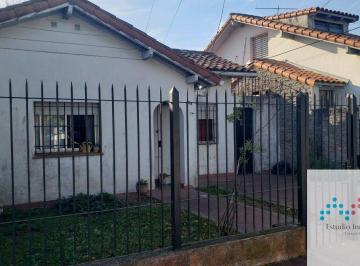 Casa de 4 ambientes, Lomas de Zamora · Casa Dos Familias en Temperley Dresco 328