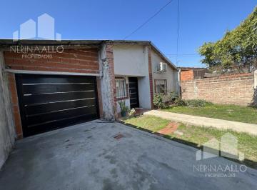 Casa · 150m² · 3 Ambientes · 1 Cochera · Casa - Ituzaingó